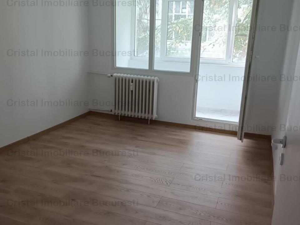 Apartament 3 camere recent renovat in Titan, metrou 1 Decembrie