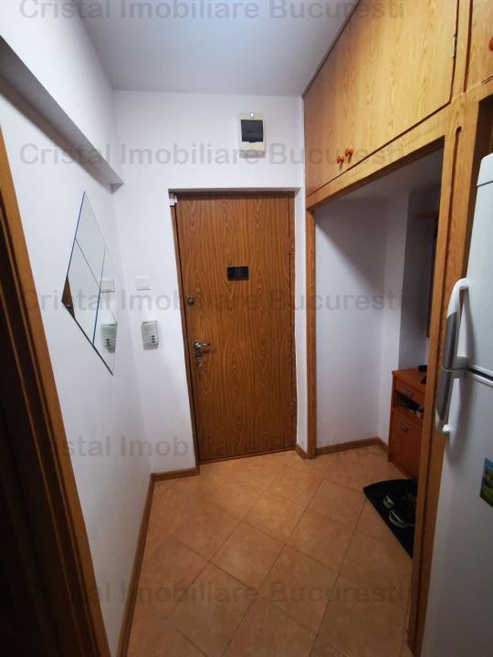 Apartament 2 camere 2400 Lei, zona Baba Novac