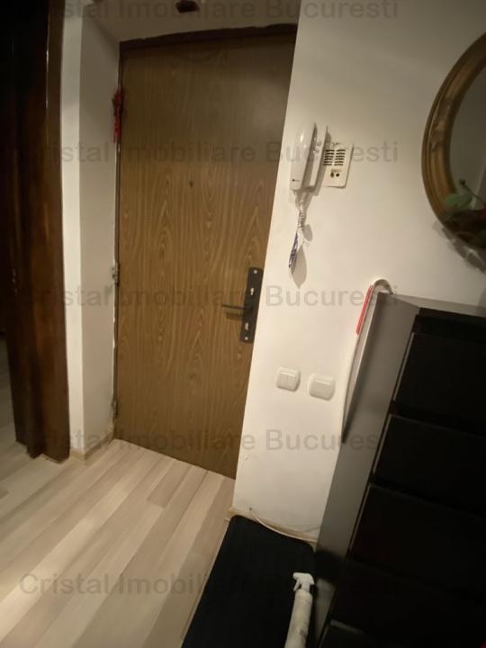 Apartament 4 camere 700 EUR, zona Titan