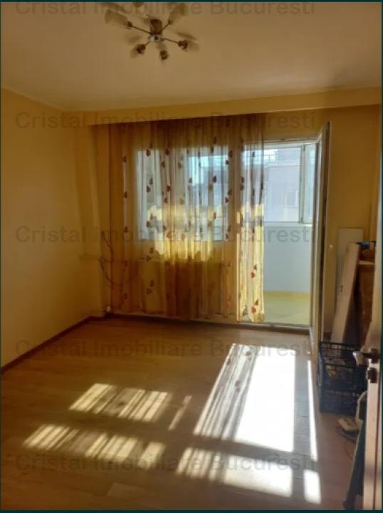 Apartament 4 camere , decomandat, geam la baie - 2 bai, metrou Dristor