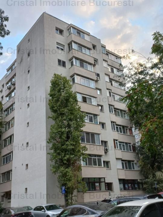 Apartament 4 camere , decomandat, geam la baie - 2 bai, metrou Dristor