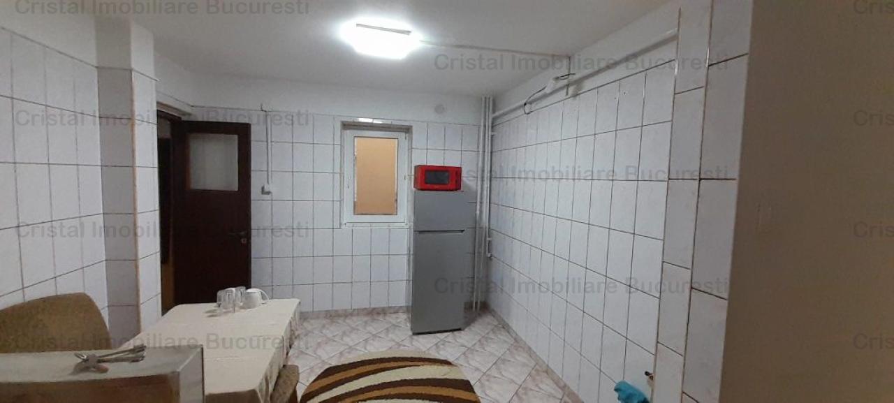 Apartament 3 camere de vanzare Gorjului