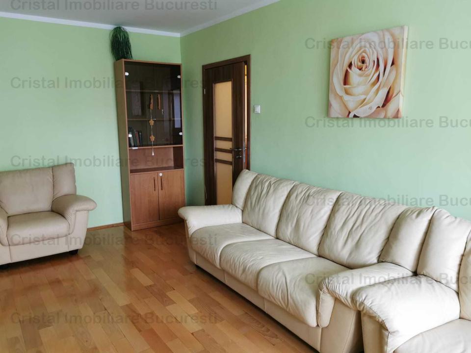 De vanzare apartament 3 camere, decomandat, zona Doamna Ghica