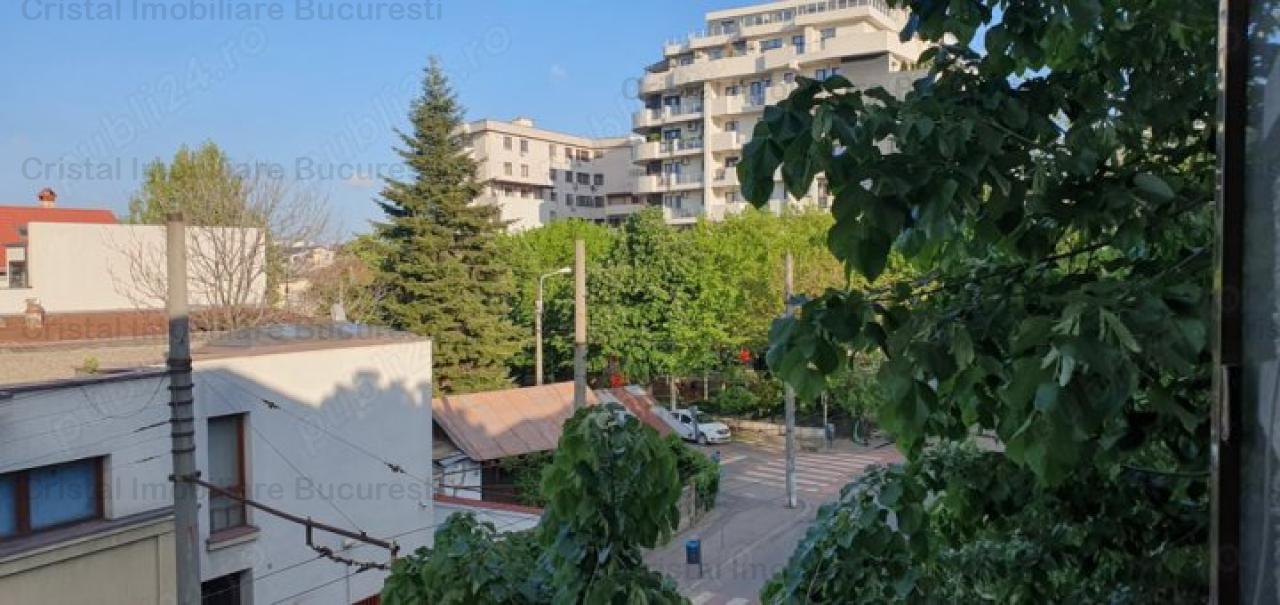 Vanzare Apartament 3 Camere in vila 