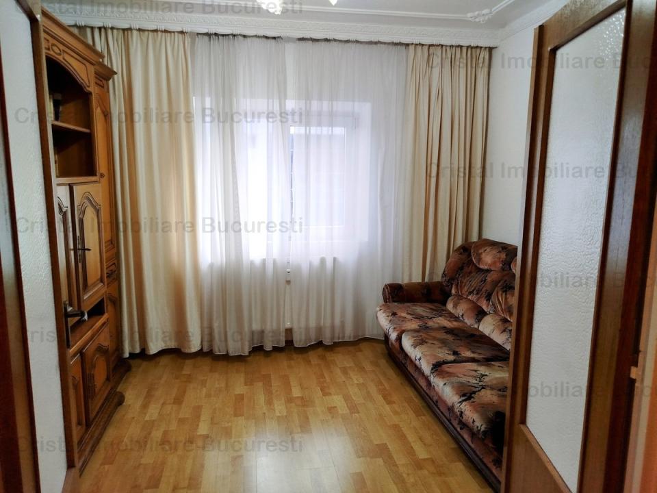 Vanzare Apartament 4 Camere Mall Vitan