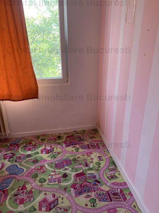 Apartament 3 camere decomandat 1 Decembrie, aproape metrou