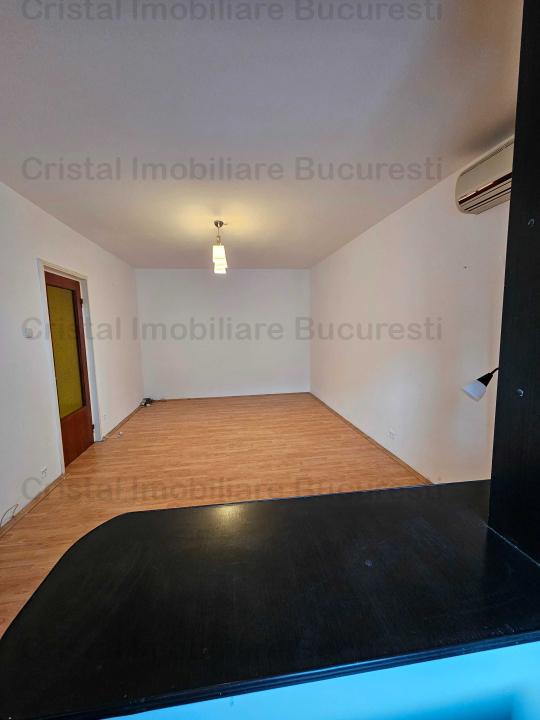 Apartament spatios de 2 camere in Titan- Becatei