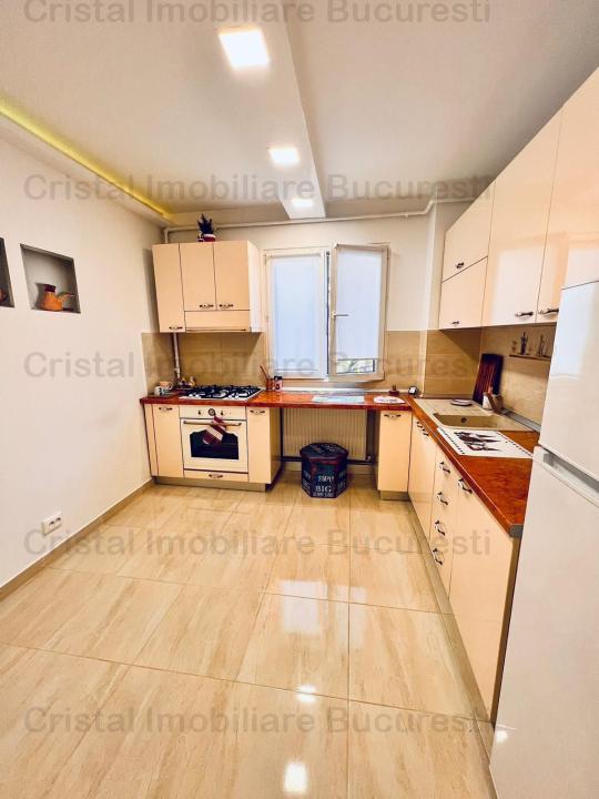 Apartament luminos 3 camere, zona Bld. Brancoveanu, Covasna. cu Centrala.