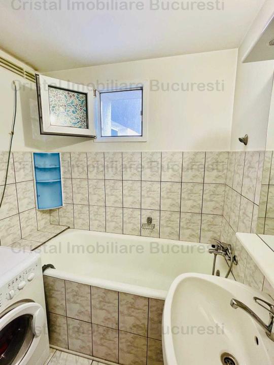 Apartament 3 camere de vanzare Gorjului