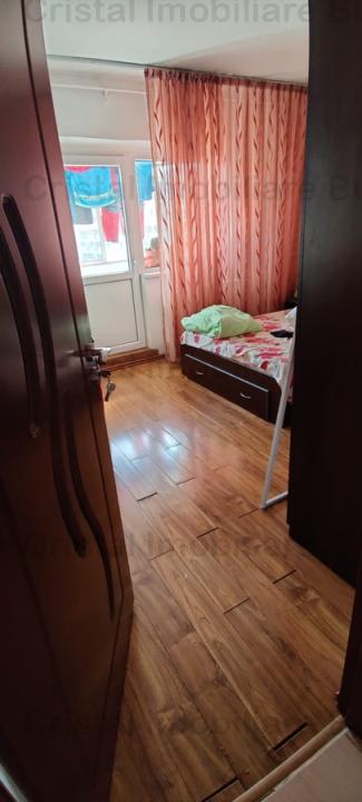 Apartament 3 camere de vanzare  Lujerului