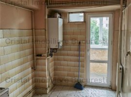 Apartament 3 camere de vanzare Apusului 