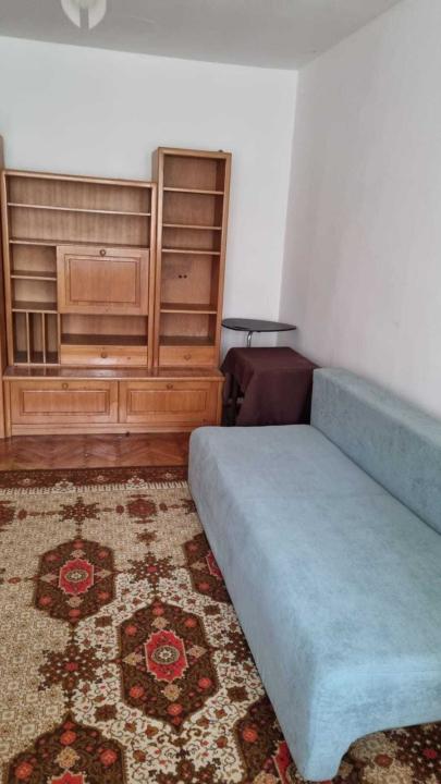 Apartament 2 camere de vanzare Gorjului