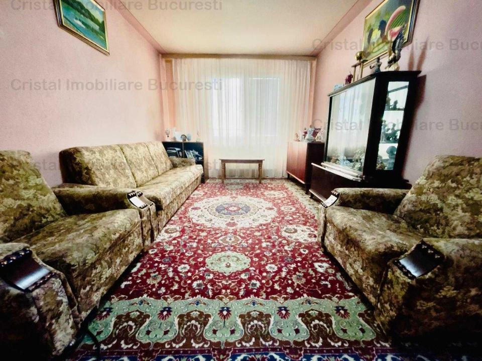 Apartament 3 camere de vanzare Gorjului