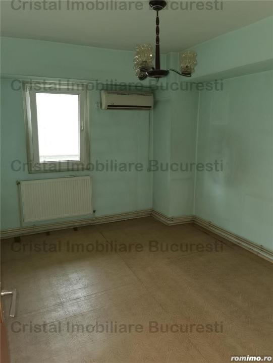 Apartament 3 camere de vanzare Apusului 