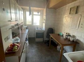 Apartament decomandat cu 4 camere situat pe soseaua Colentina