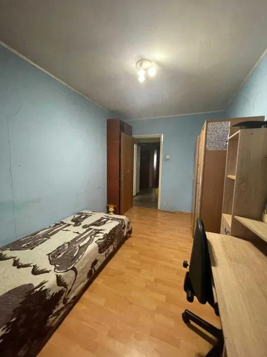 Apartament decomandat cu 4 camere situat pe soseaua Colentina