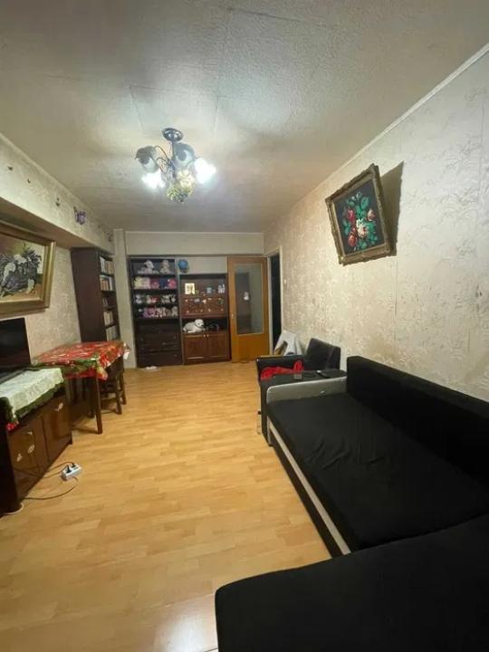 Apartament decomandat cu 4 camere situat pe soseaua Colentina