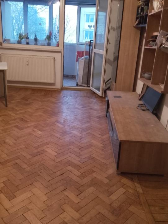 Apartament 2 camere de vanzare zona Costin Georgian