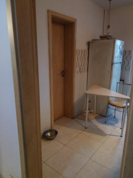 Apartament 2 camere de vanzare zona Costin Georgian