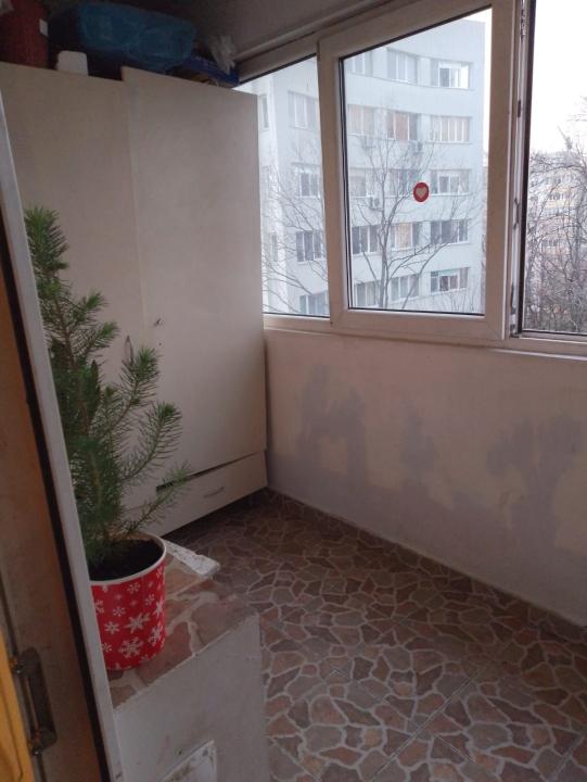 Apartament 2 camere de vanzare zona Costin Georgian