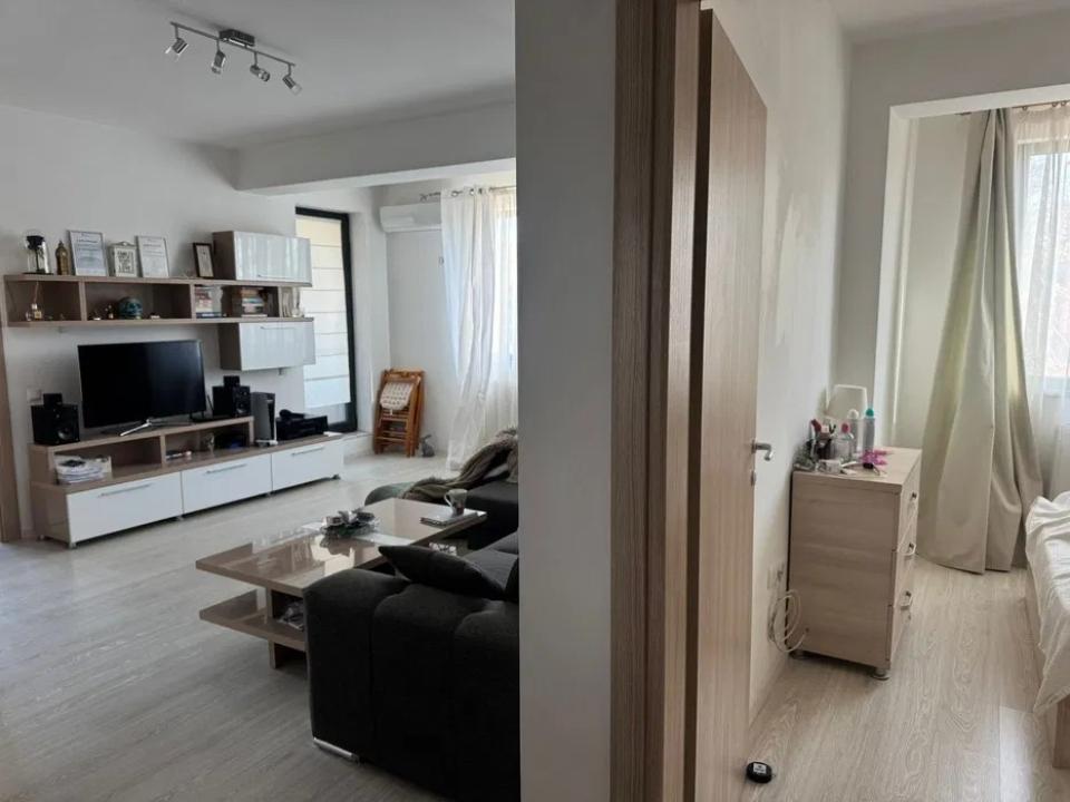 Apartament 2 camere de vanzare cu Parcare Subterana + Boxa Militari