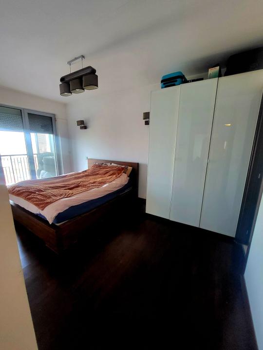 Apartament 3 camere Asmita Gardens, bucatarie inchisa, metrou, parcare, parc