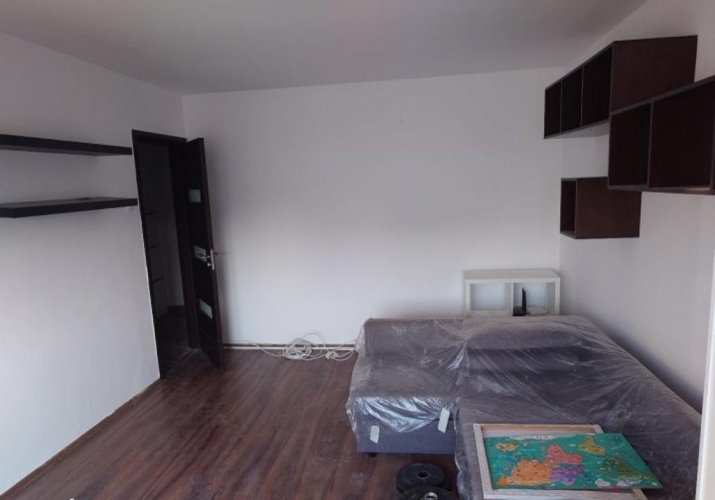 Apartament 2 camere, decomandat, boxa, 14 min metrou Dristor