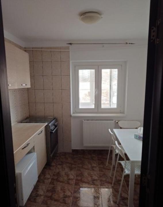 Apartament 2 camere, decomandat, boxa, 14 min metrou Dristor