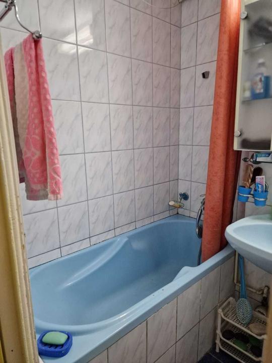 Apartament de 3 camere cu centrala in Titan 