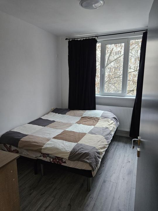 Apartament 4 camere de vanzare Raul Doamnei