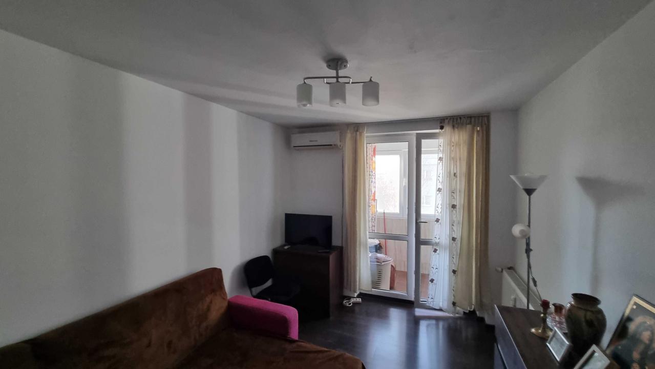 Apartament 3 camere de vanzare Lujerului