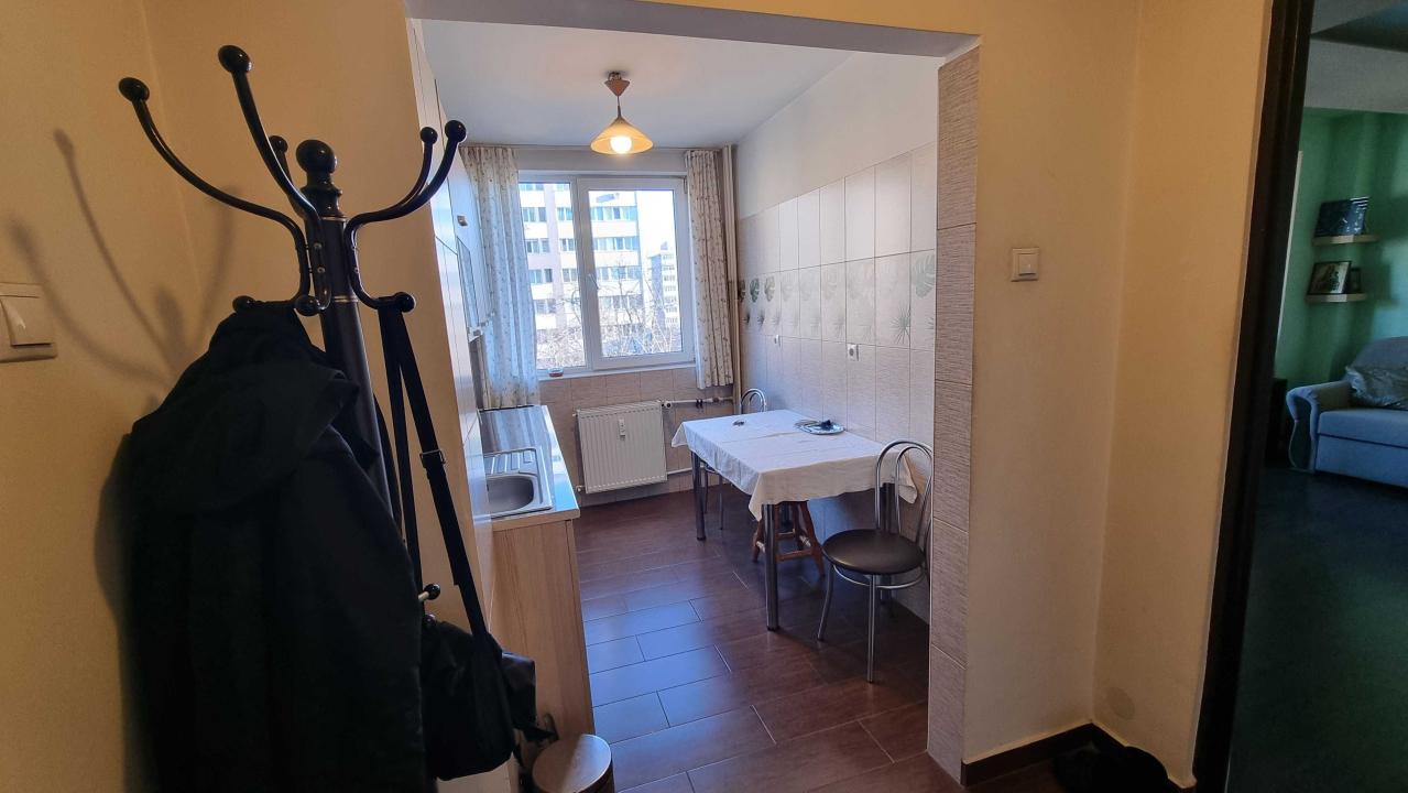 Apartament 3 camere de vanzare Lujerului