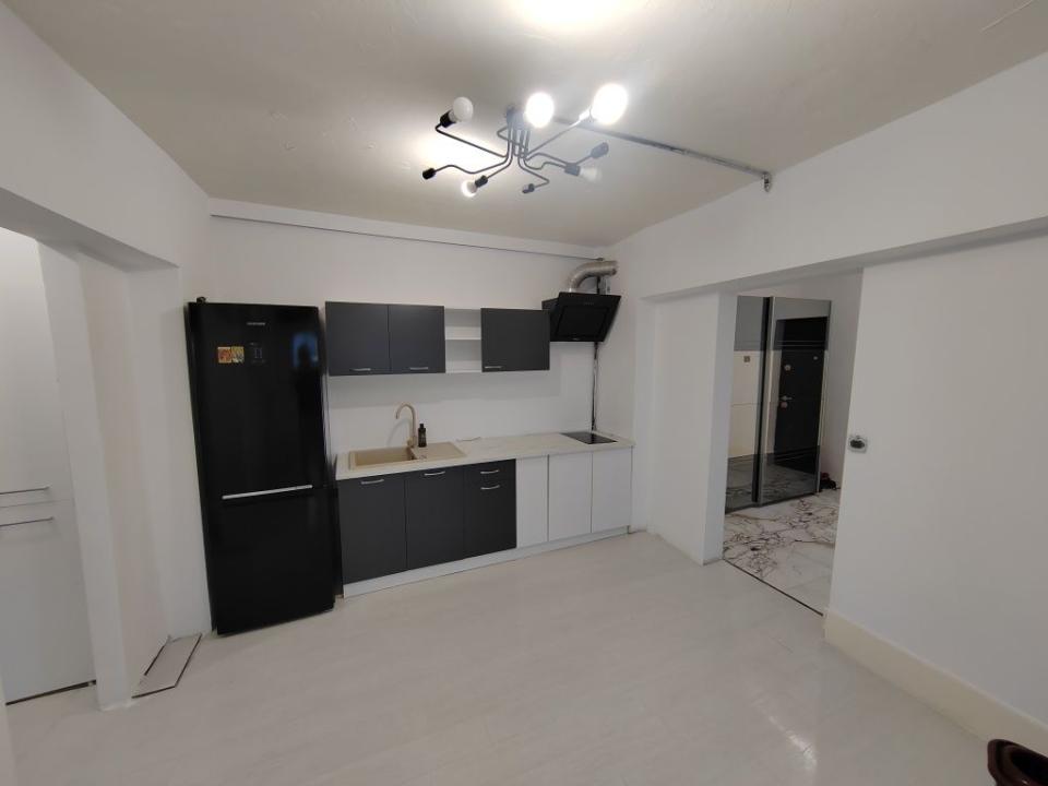 Apartament luminos  2 camere, metrou Brancoveanu. 