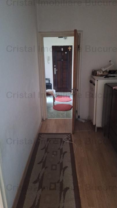 Apartament 3 camere, Aparatorii Patriei. 