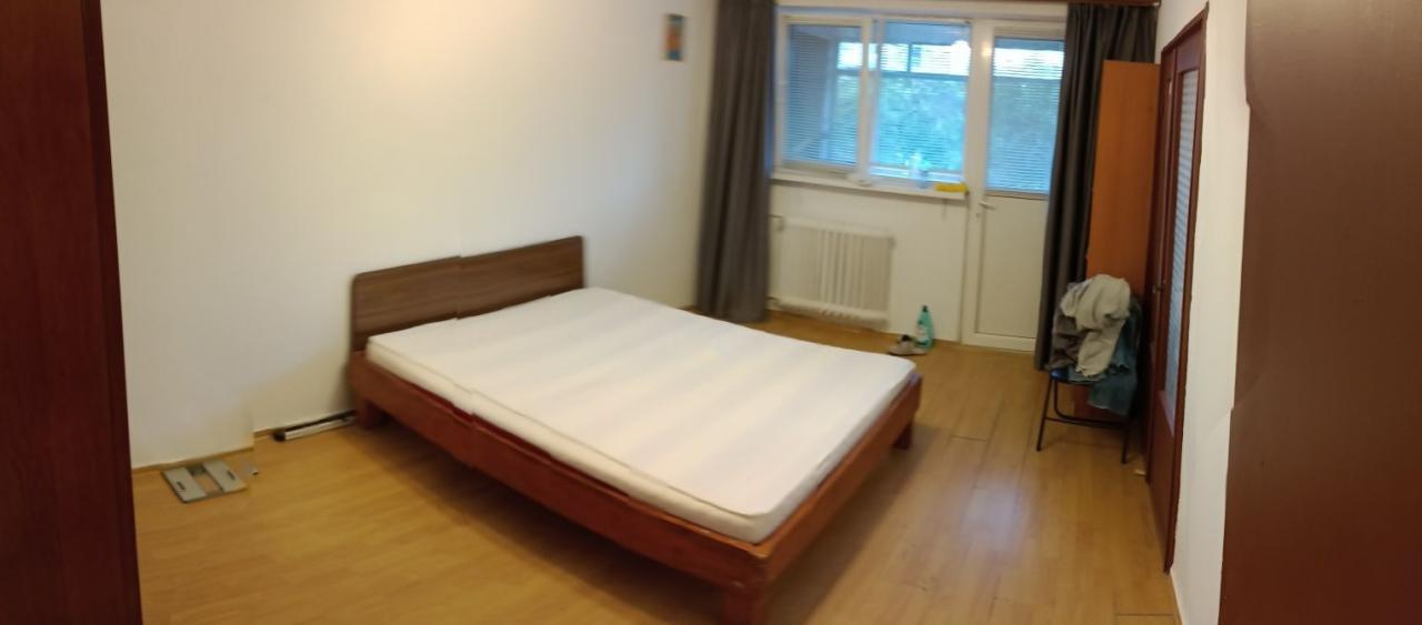 Apartament 3 camere de vanzare Drumul Taberei .