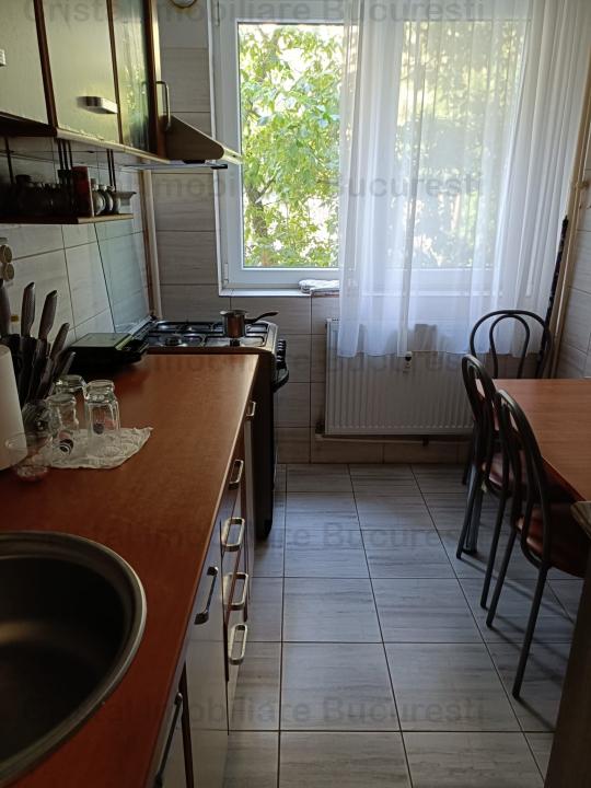 Apartament 3 camere de vanzare Gorjului ,Rosia Montana, bloc anvelopat.