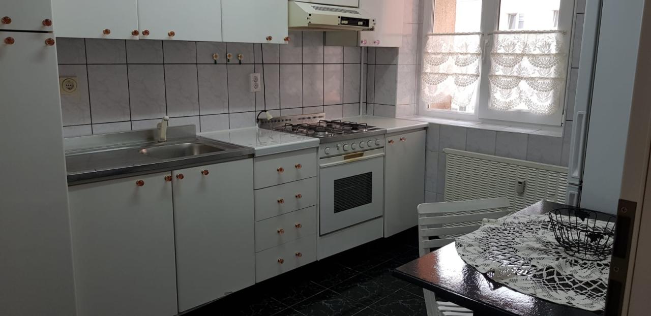 Vanzare Apartamente 2 camere + Birou Calea Mosilor, stradal