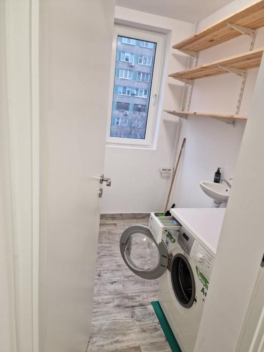 Apartament 4 camere de vanzare Apusului