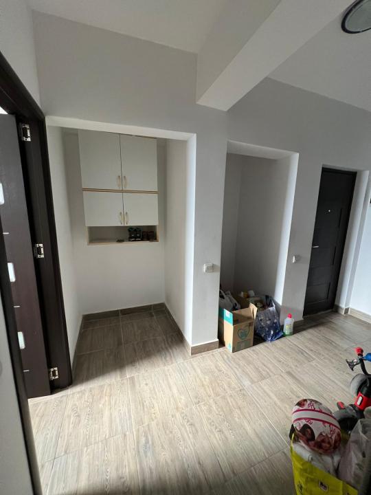 Apartament 3 camere de vanzare Giulesti 