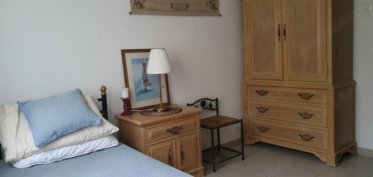 Apartament 3 camere. Bld. Obregia, Vatra Dornei. Cu Centrala. 