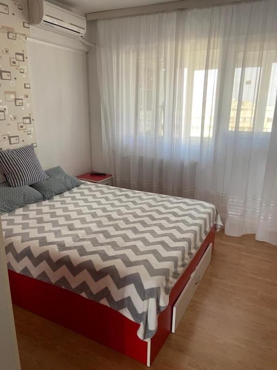 Apartament 4 camere de vanzare Veteranilor