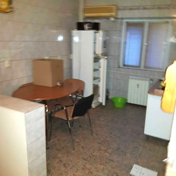 Vanzare Apartament 3 Camere Stradal pe Bd Nerva Traian