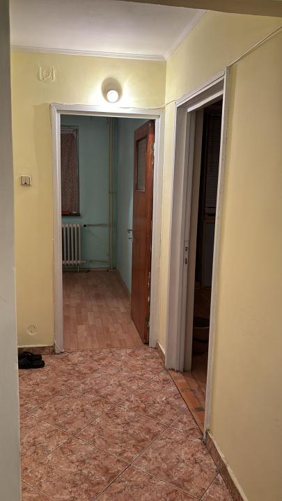 Apartament 3 camere decomandat langa Auchan Titan