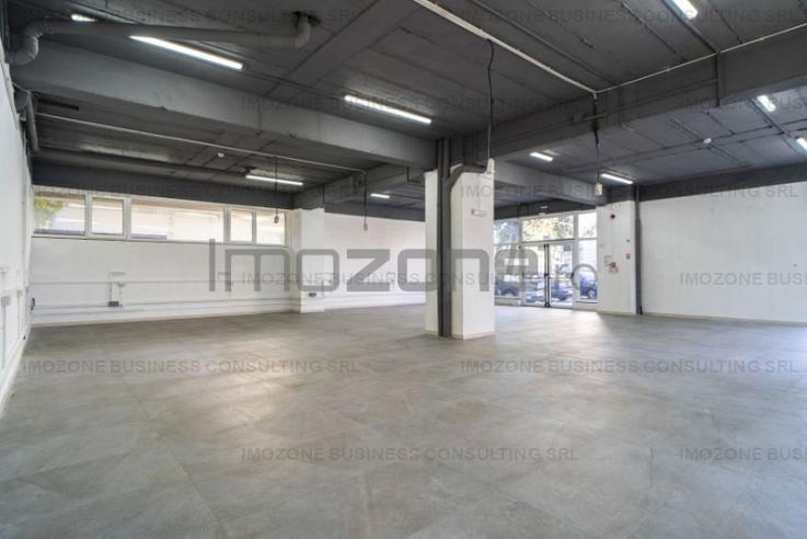 Cauti un Spatiu Comercial?  70 mp, Bld. Uverturii,  Stradal, Trafic Intens