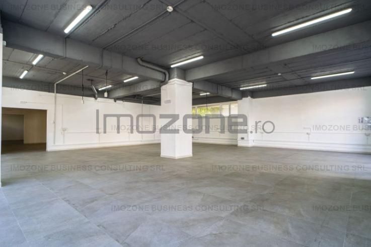 Cauti un Spatiu Comercial?  70 mp, Bld. Uverturii,  Stradal, Trafic Intens