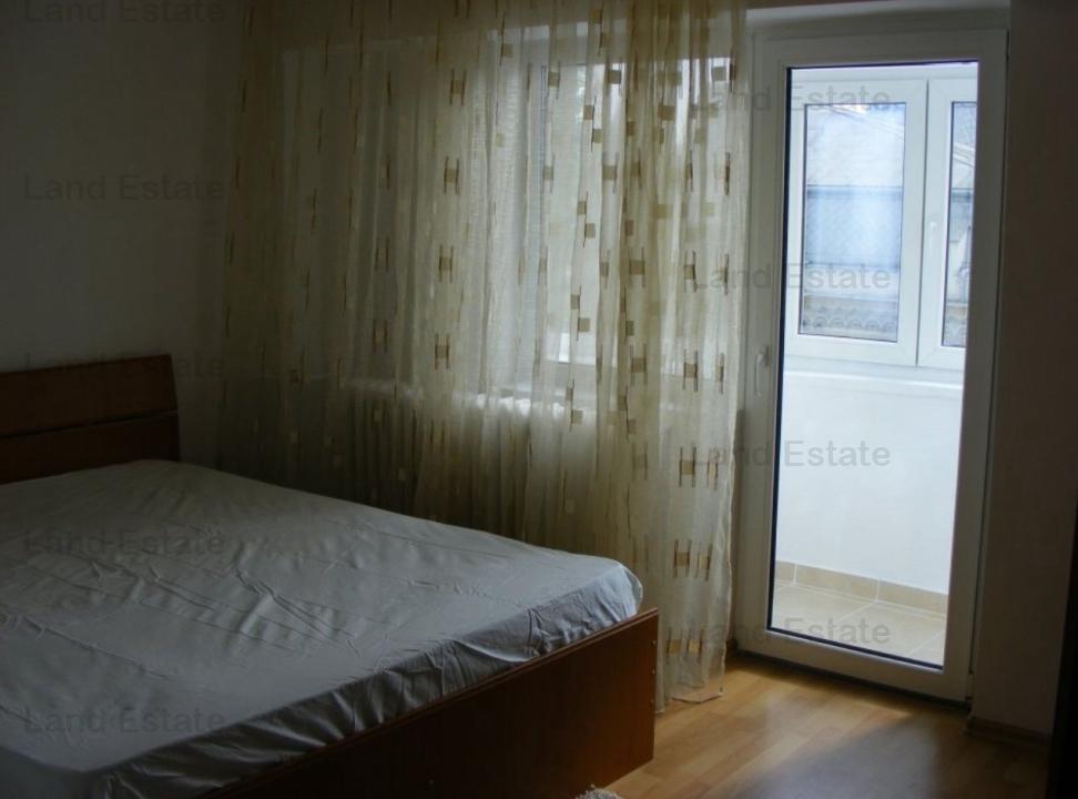 Apartament 3 camere Victoriei ( 150 m metrou-Boxa )