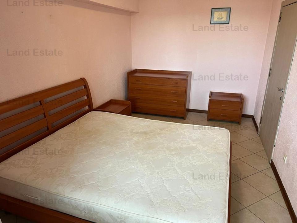 3 camere Piata Alba Iulia-Decebal ( centrala termica )