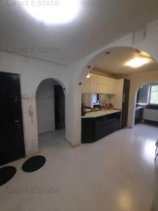 Apartament cu 3 camere | Centrala Proprie | Berceni - Aparatorii Patriei