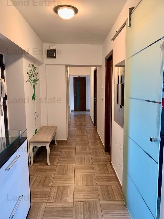 3 Camere Decebal-ALba Iulia ( parcare )