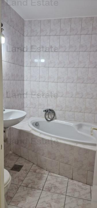 Vanazare 2 camere zona Stefan cel Mare 